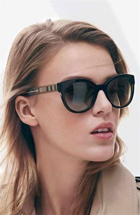 burberry women's sun sunglasses.